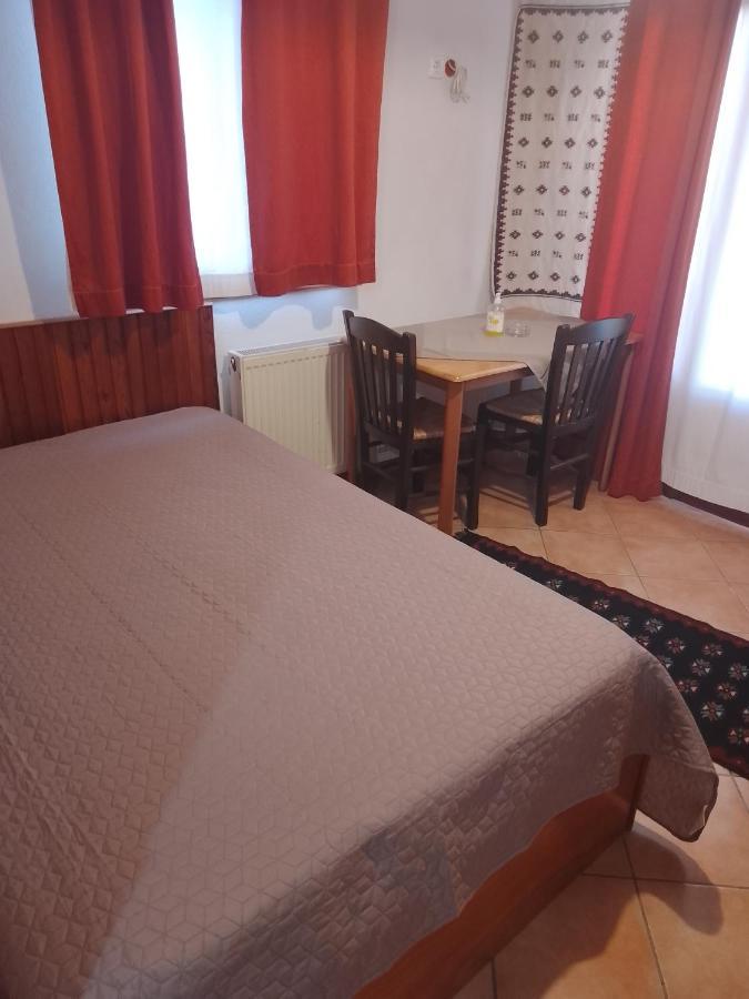 Hotel Arka Metsovo Habitación foto